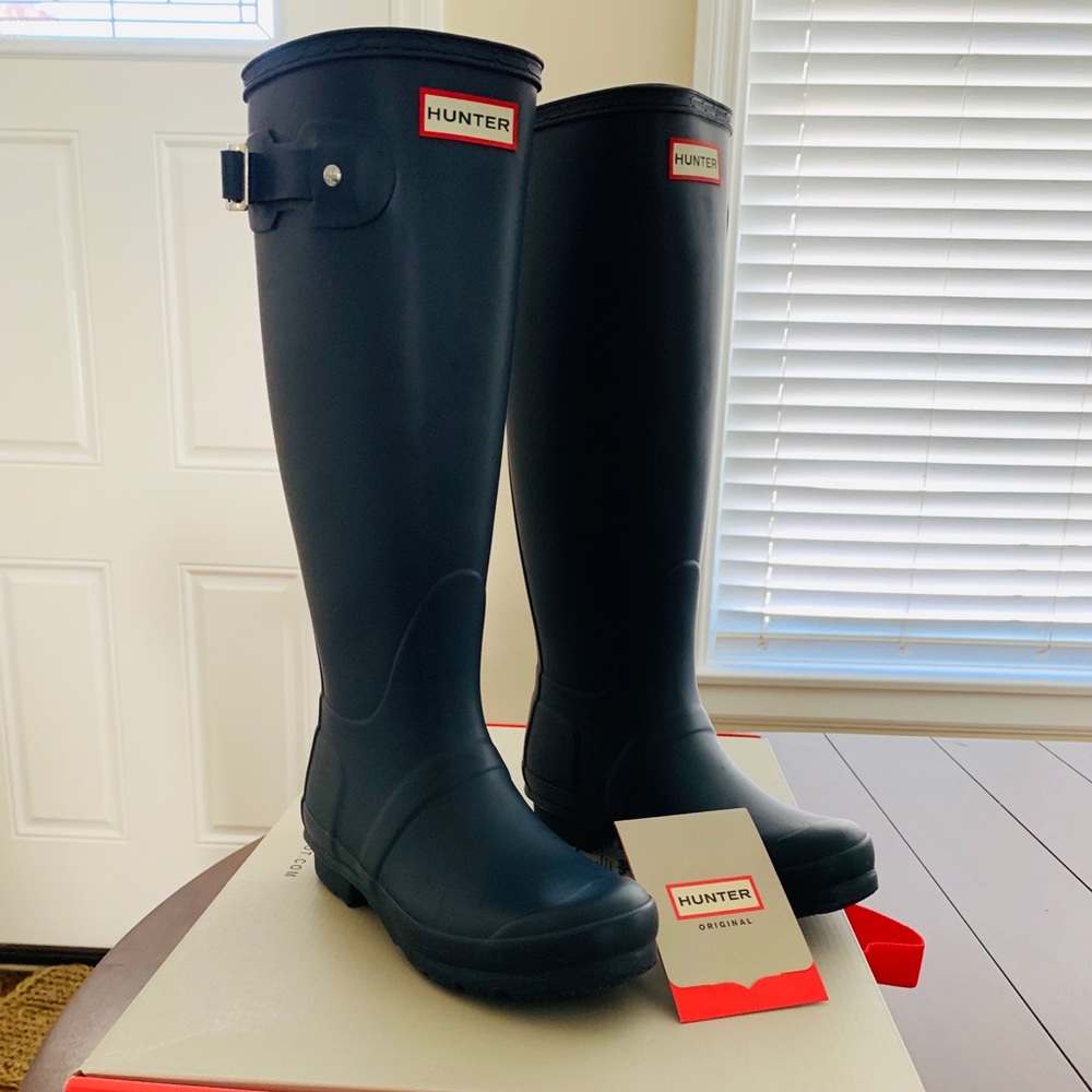 Navy HUNTER Boots...like New